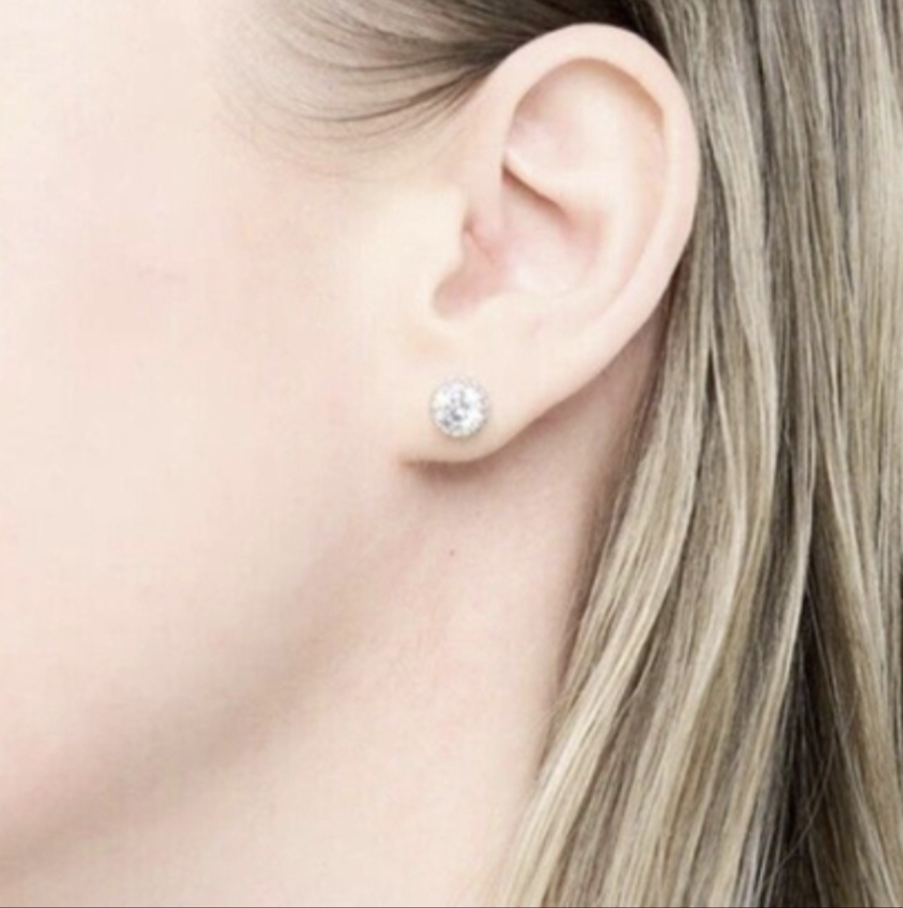Moissanite Earrings 18k 1.70 Carat DEF Color Brilliant Cut Gemstone - Picture 6 of 8